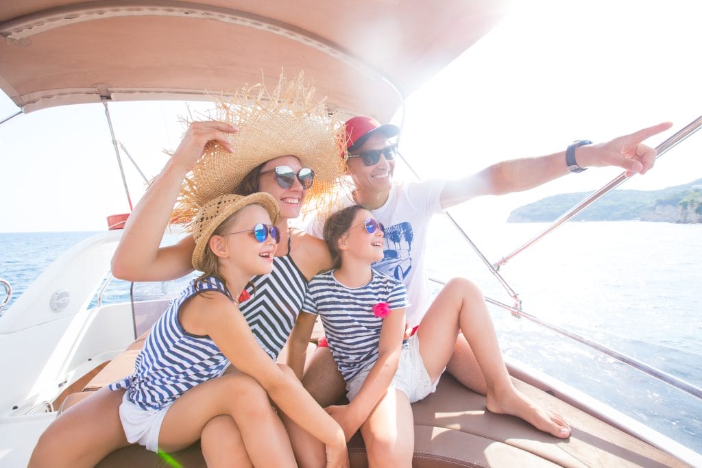 Family Boat Turks and Ciacos